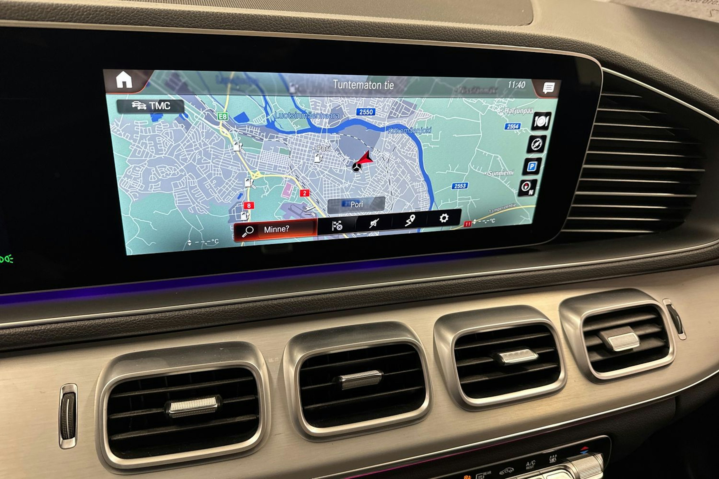 valkoinen Mercedes-Benz GLE 2022 kuva 18.