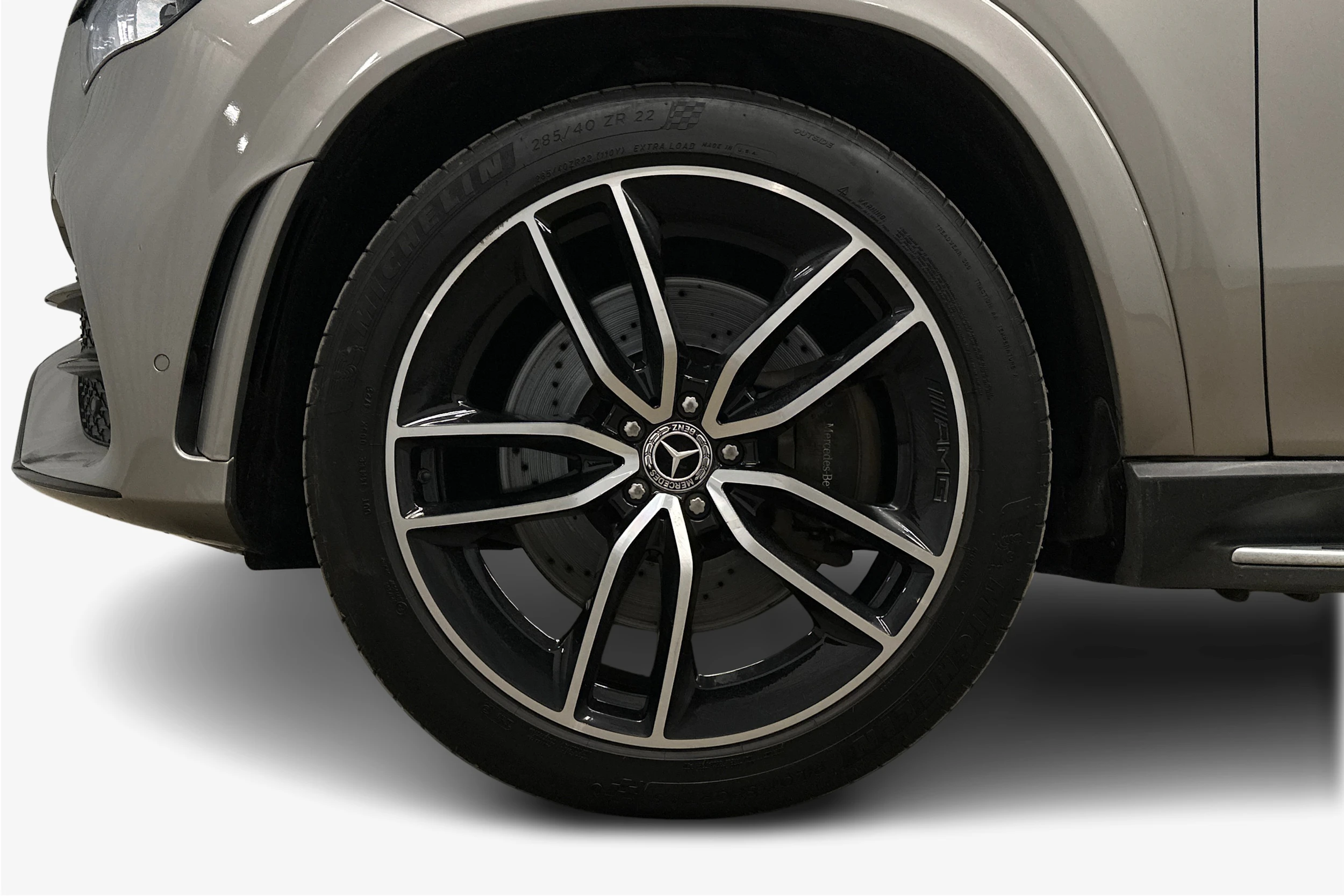 harmaa Mercedes-Benz GLE 2022 kuva 12.