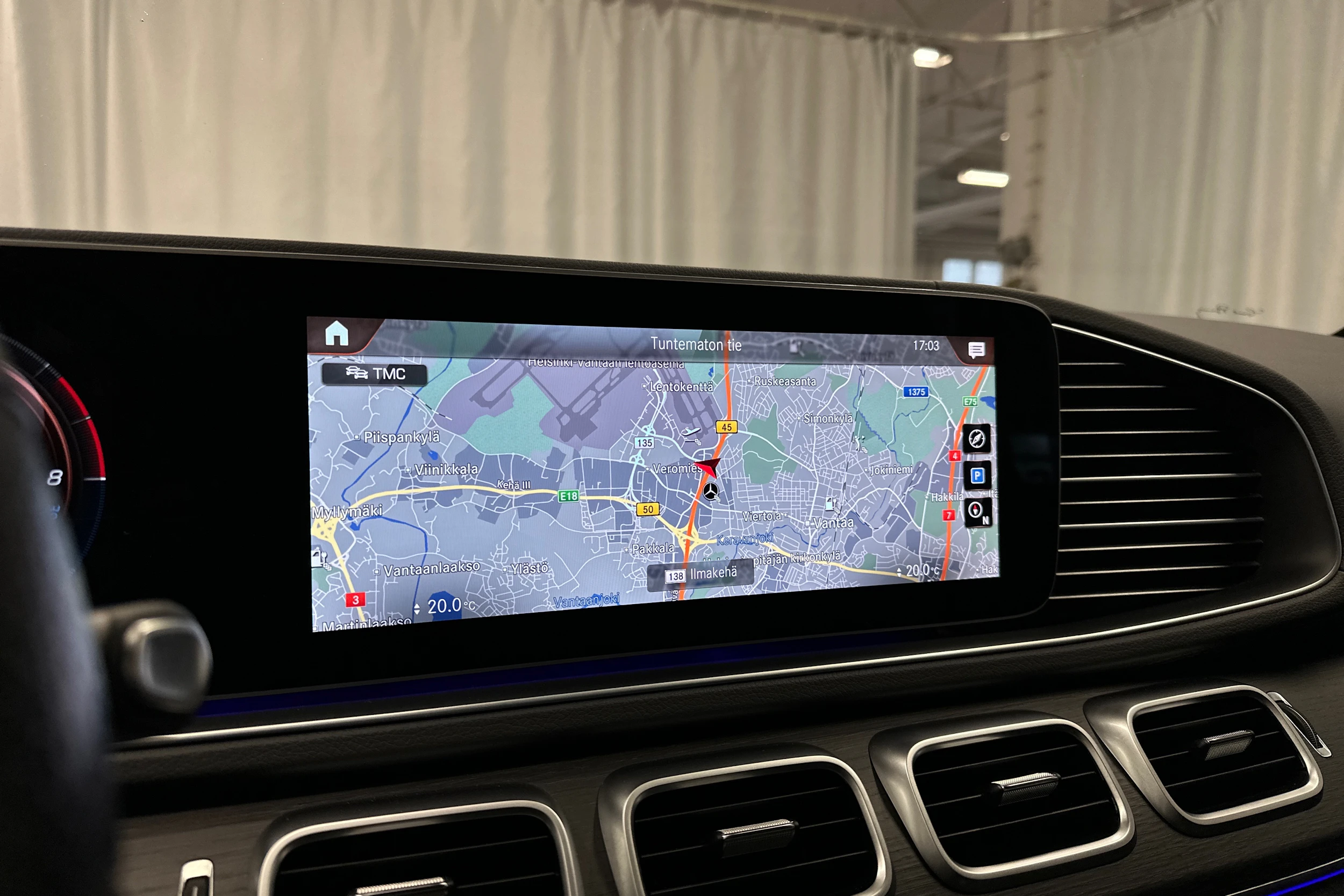 harmaa Mercedes-Benz GLE 2022 kuva 19.