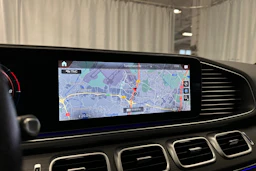 harmaa Mercedes-Benz GLE 2022 kuva 19.