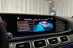 harmaa Mercedes-Benz GLE 2022 kuva 23.