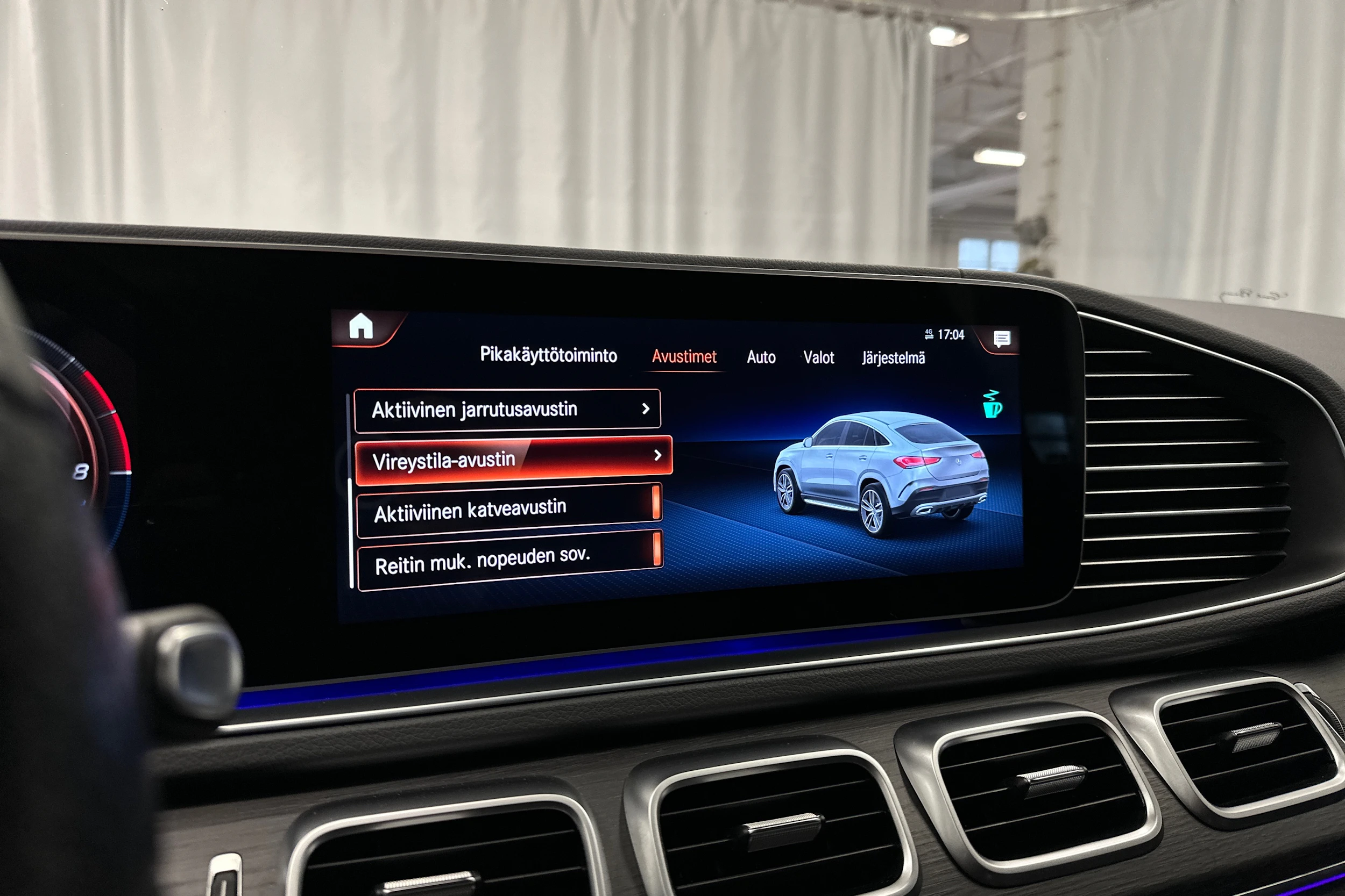 harmaa Mercedes-Benz GLE 2022 kuva 24.