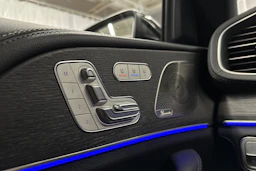 harmaa Mercedes-Benz GLE 2022 kuva 29.