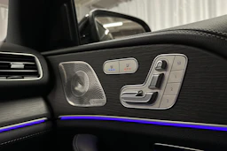 harmaa Mercedes-Benz GLE 2022 kuva 30.