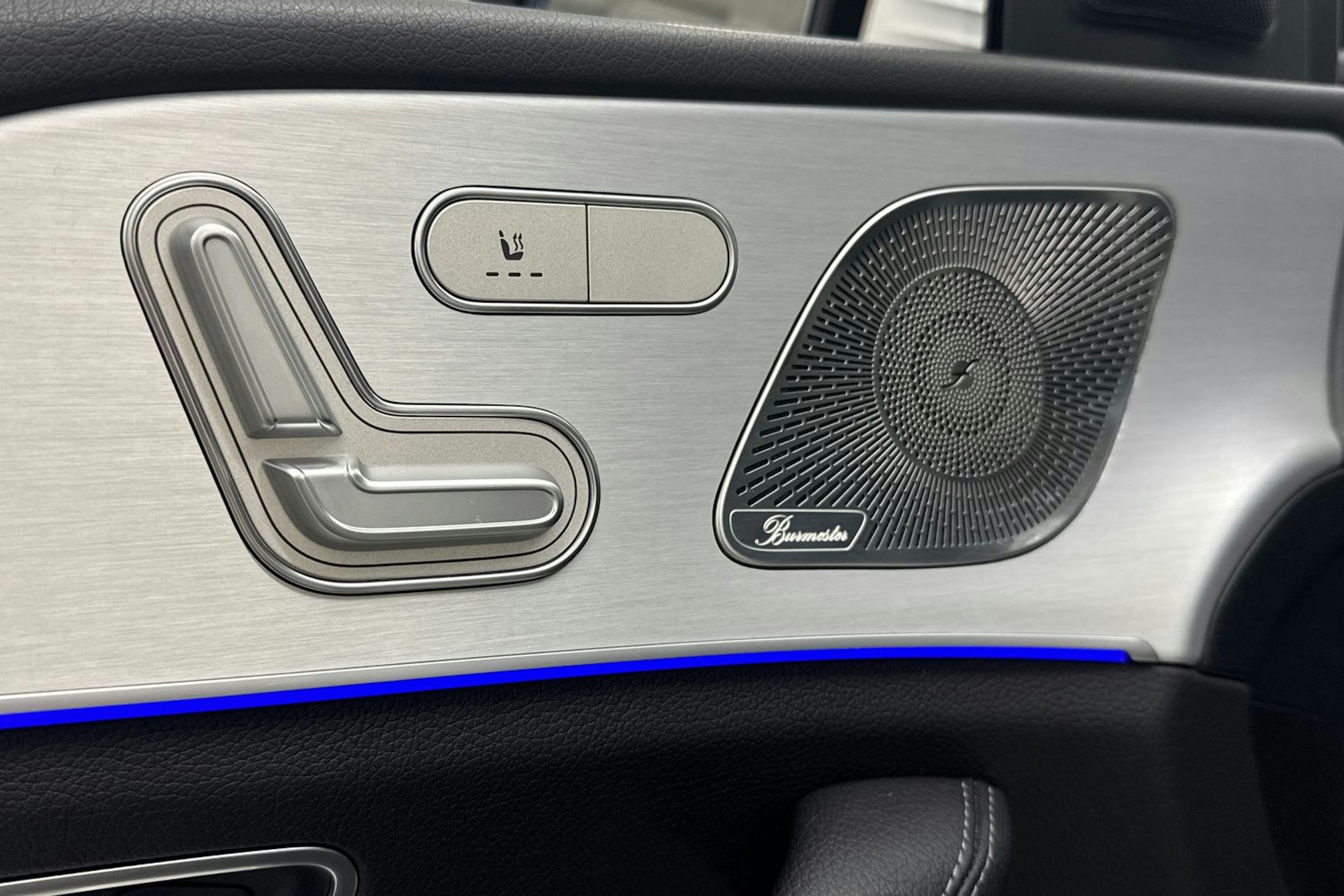 valkoinen Mercedes-Benz GLE 2023 kuva 10.