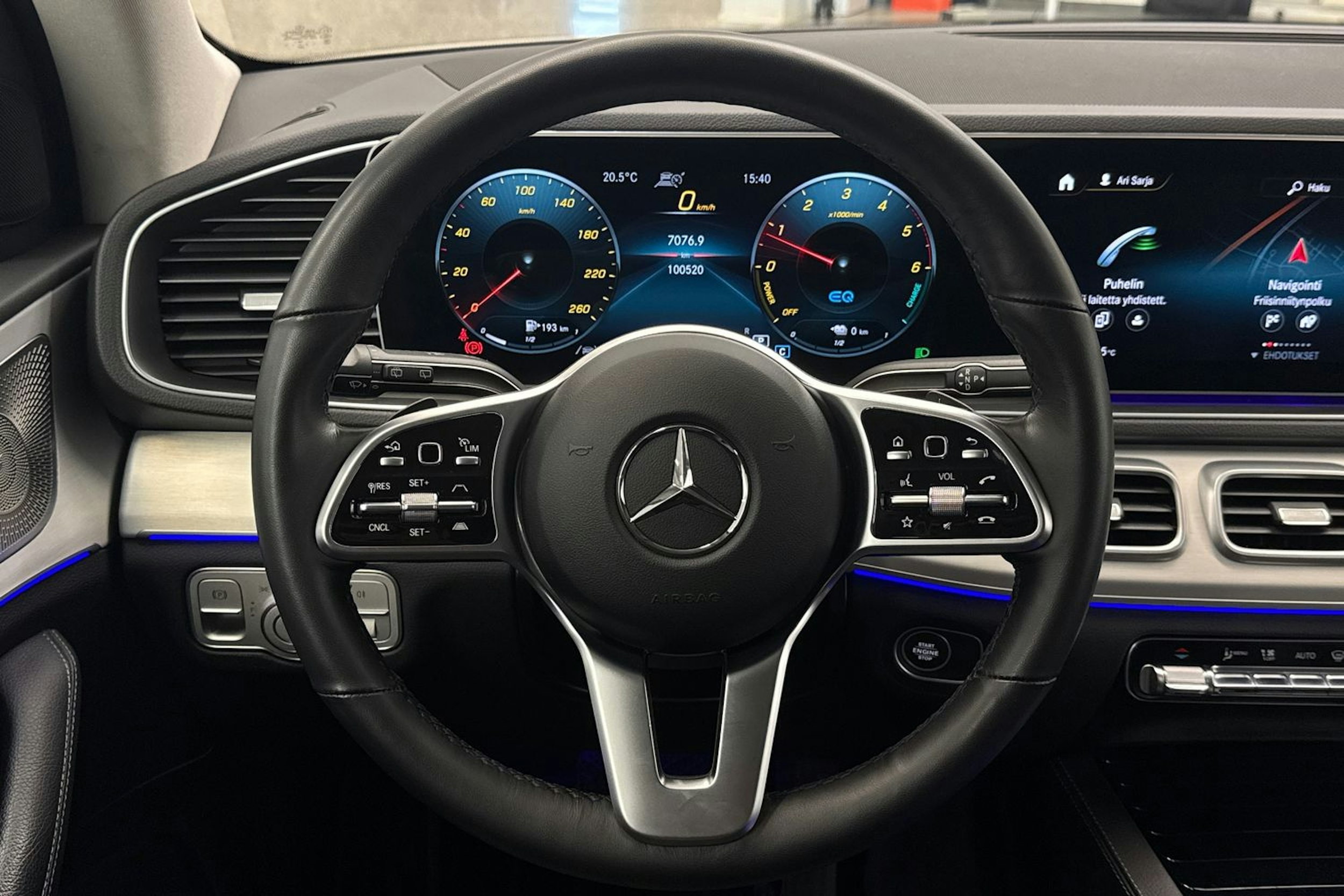 valkoinen Mercedes-Benz GLE 2023 kuva 11.