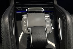 valkoinen Mercedes-Benz GLE 2023 kuva 19.