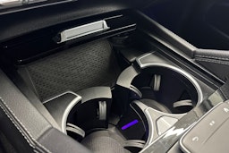 valkoinen Mercedes-Benz GLE 2023 kuva 20.