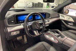 harmaa Mercedes-Benz GLE 2023 kuva 6.