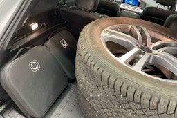 harmaa Mercedes-Benz GLE 2023 kuva 12.