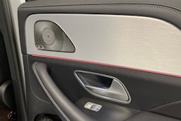harmaa Mercedes-Benz GLE 2023 kuva 15.