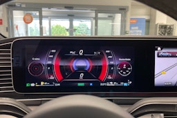 harmaa Mercedes-Benz GLE 2023 kuva 23.