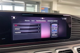 harmaa Mercedes-Benz GLE 2023 kuva 26.