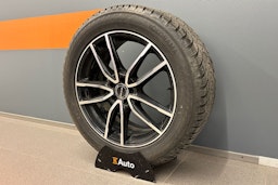 met. punainen Mercedes-Benz GLE 2024 kuva 13.