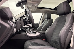 met. punainen Mercedes-Benz GLE 2024 kuva 14.