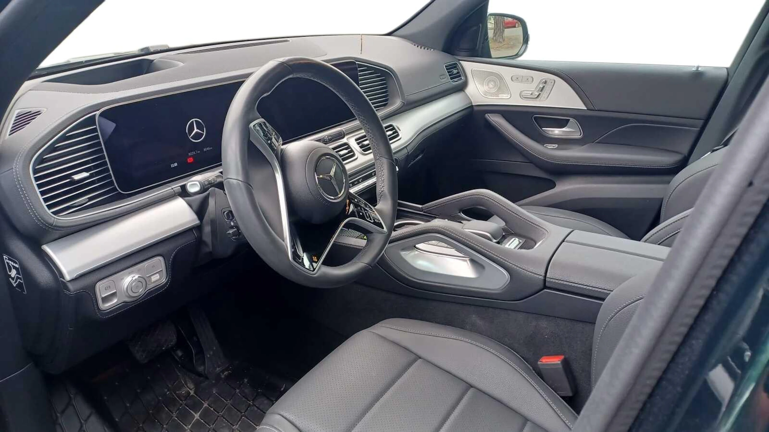 vihreä Mercedes-Benz GLE 2024 kuva 2.