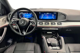 vihreä Mercedes-Benz GLE 2024 kuva 9.
