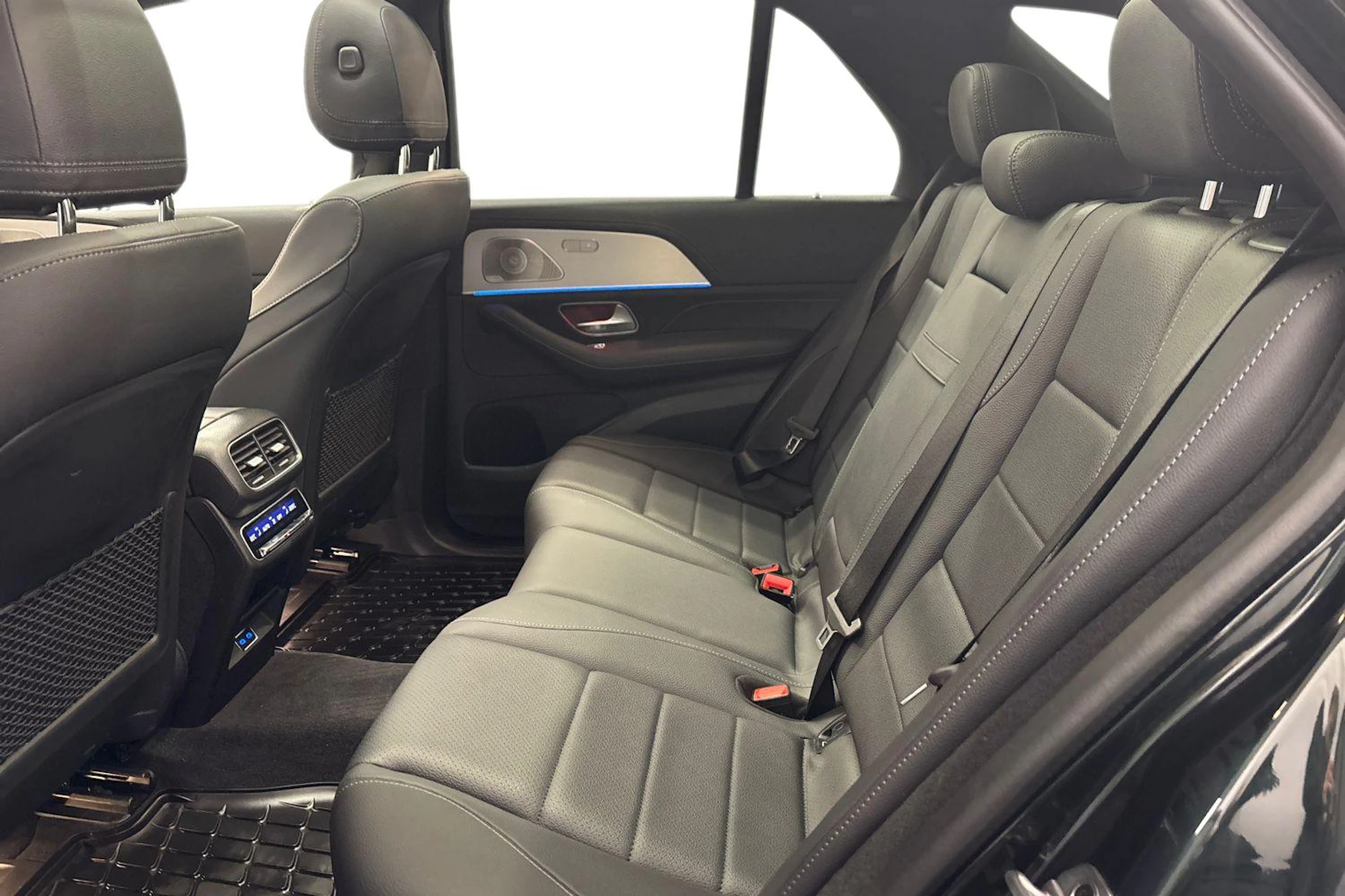 vihreä Mercedes-Benz GLE 2024 kuva 11.