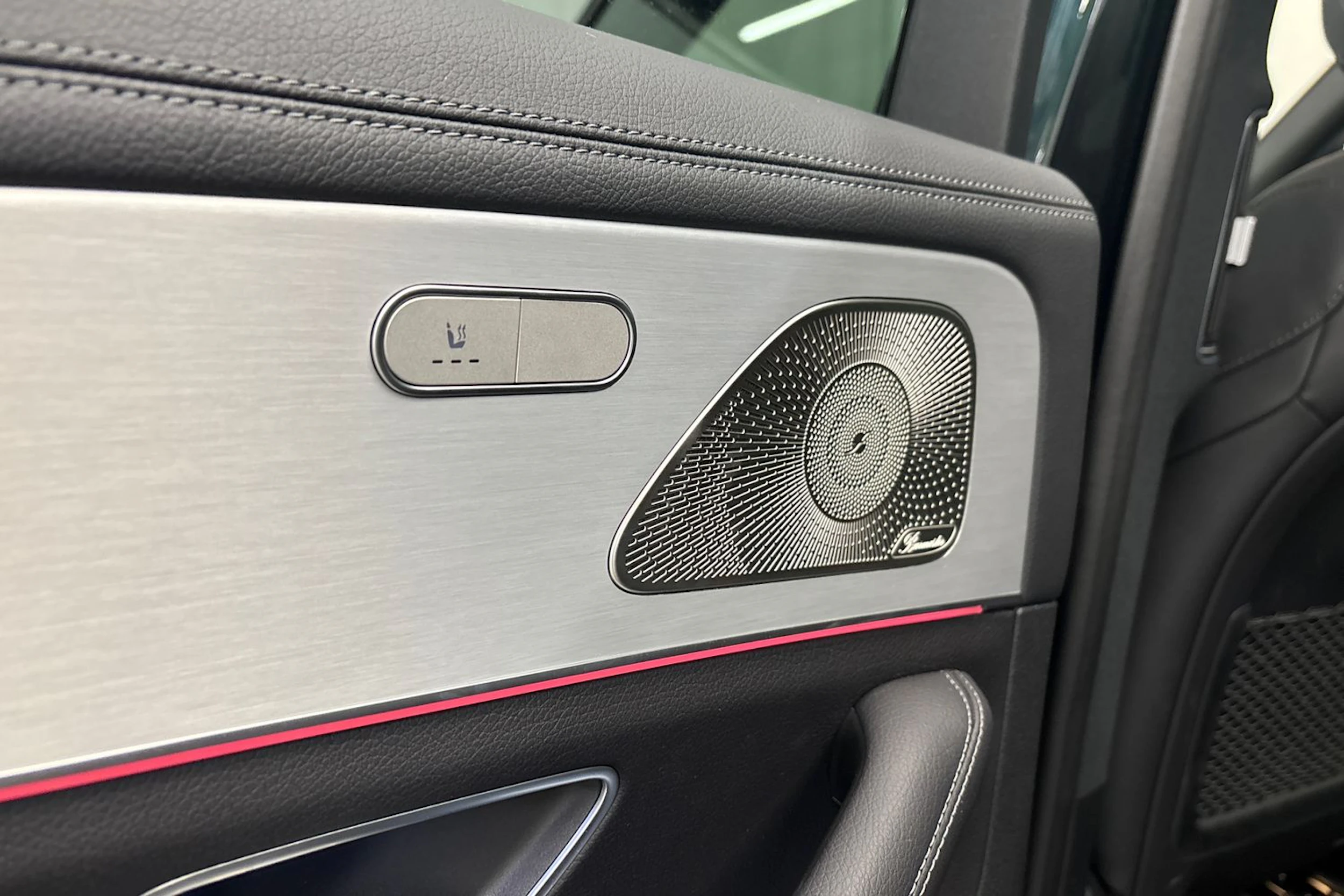 vihreä Mercedes-Benz GLE 2024 kuva 20.