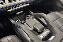 vihreä Mercedes-Benz GLE 2024 kuva 33.