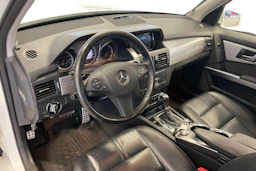 valkoinen Mercedes-Benz GLK 2010 kuva 8.