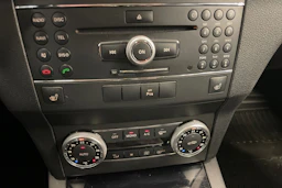 valkoinen Mercedes-Benz GLK 2010 kuva 19.