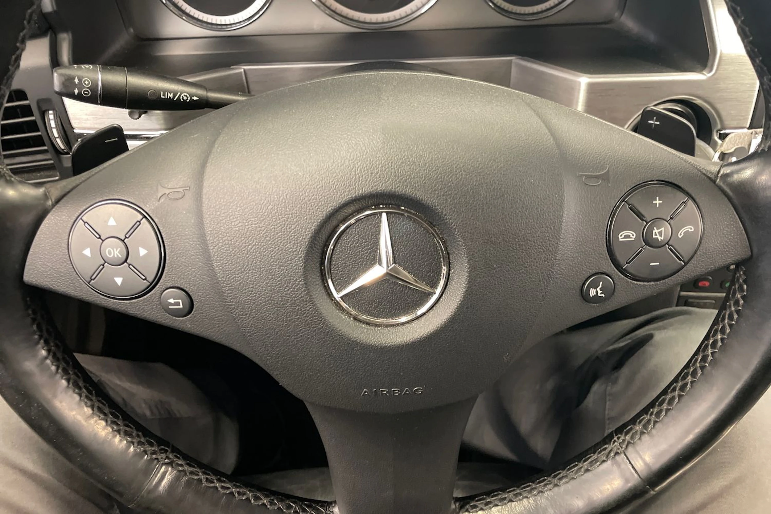 valkoinen Mercedes-Benz GLK 2010 kuva 24.