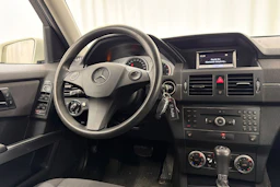 valkoinen Mercedes-Benz GLK 2010 kuva 11.