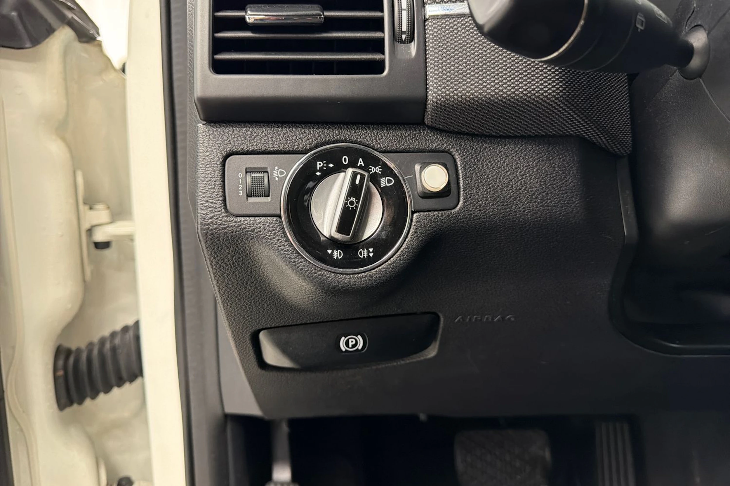 valkoinen Mercedes-Benz GLK 2010 kuva 13.