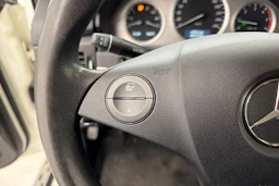 valkoinen Mercedes-Benz GLK 2010 kuva 14.