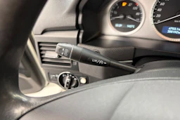 valkoinen Mercedes-Benz GLK 2010 kuva 16.