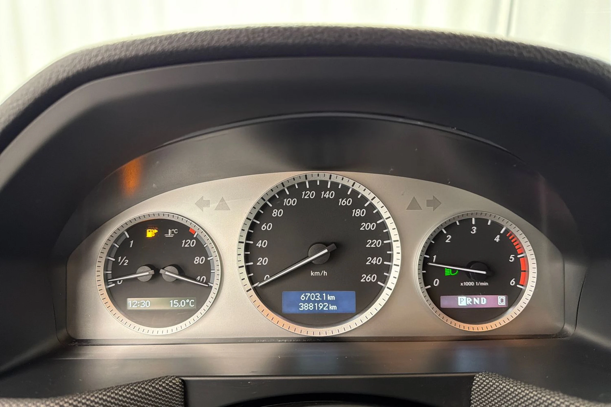 valkoinen Mercedes-Benz GLK 2010 kuva 18.