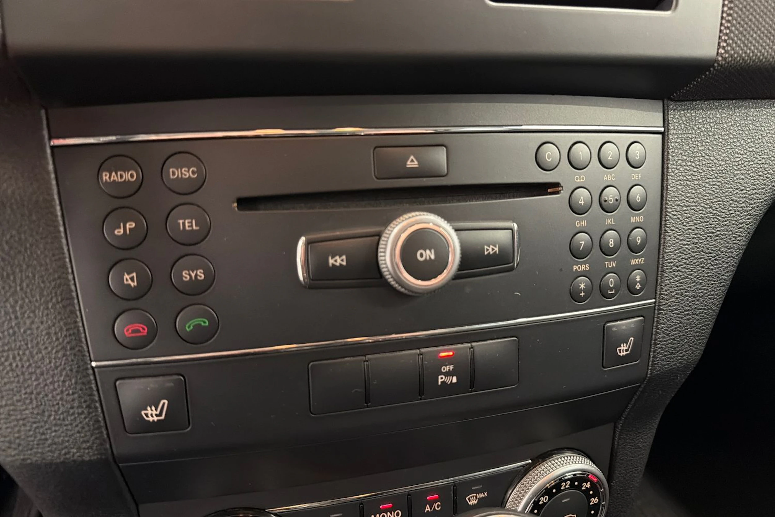 valkoinen Mercedes-Benz GLK 2010 kuva 21.