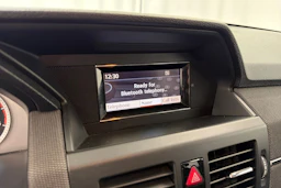 valkoinen Mercedes-Benz GLK 2010 kuva 22.