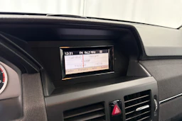 valkoinen Mercedes-Benz GLK 2010 kuva 23.