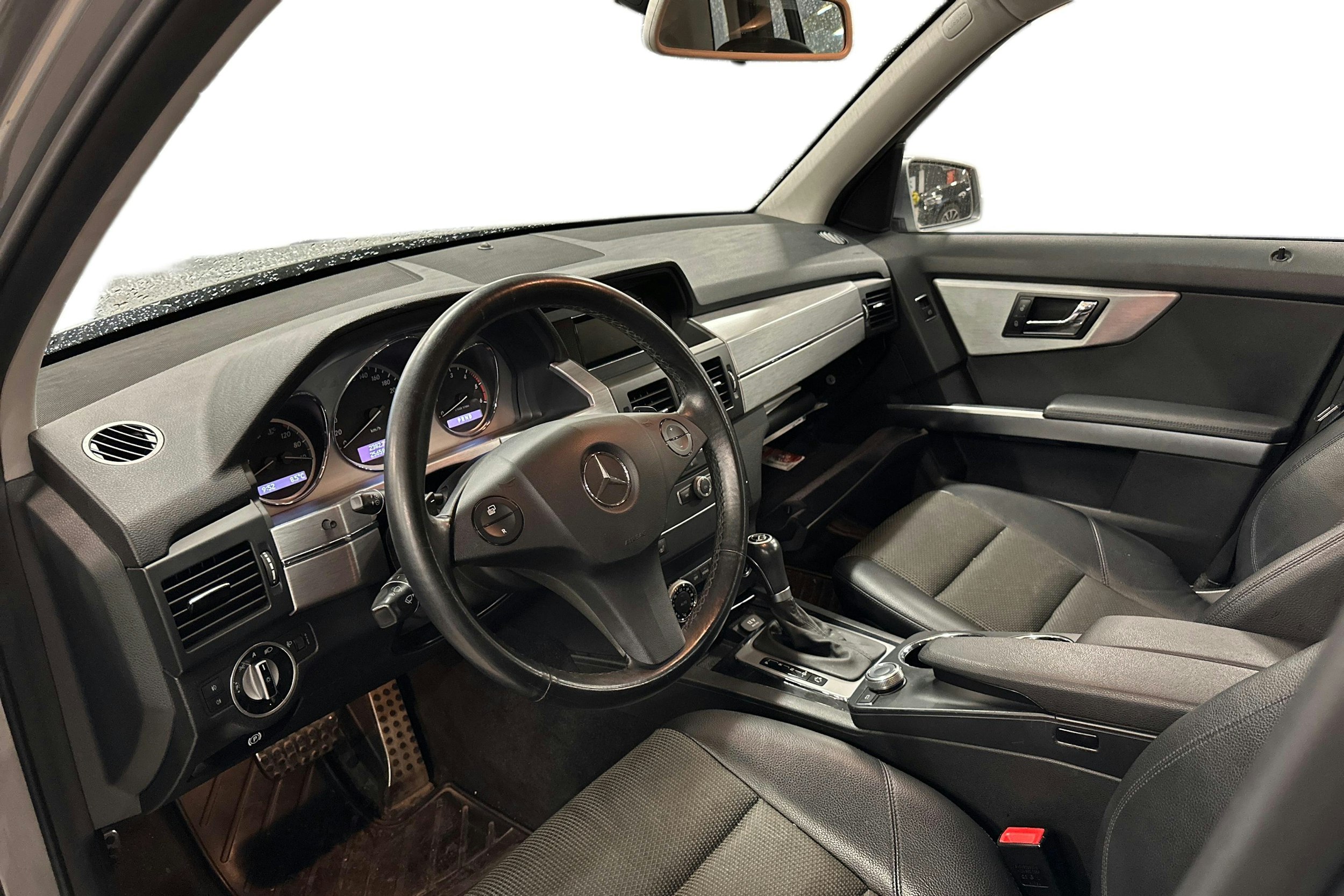 harmaa Mercedes-Benz GLK 2010 kuva 3.