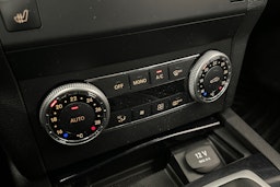 harmaa Mercedes-Benz GLK 2010 kuva 25.