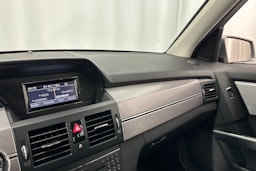 harmaa Mercedes-Benz GLK 2010 kuva 27.