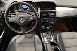 musta Mercedes-Benz GLK 2011 kuva 9.