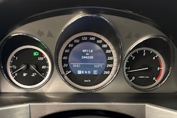 musta Mercedes-Benz GLK 2011 kuva 18.