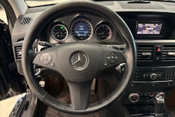 musta Mercedes-Benz GLK 2011 kuva 19.