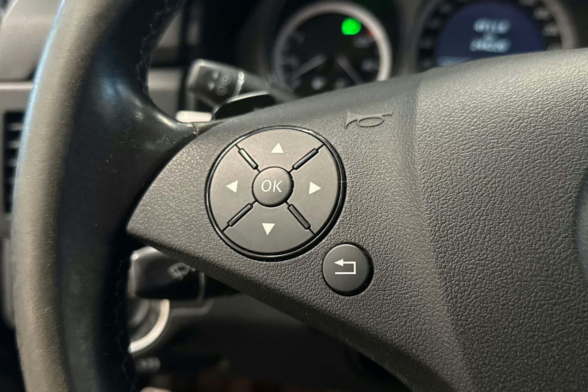 musta Mercedes-Benz GLK 2011 kuva 20.