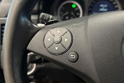 musta Mercedes-Benz GLK 2011 kuva 20.