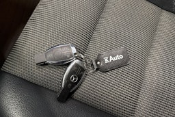 musta Mercedes-Benz GLK 2011 kuva 27.