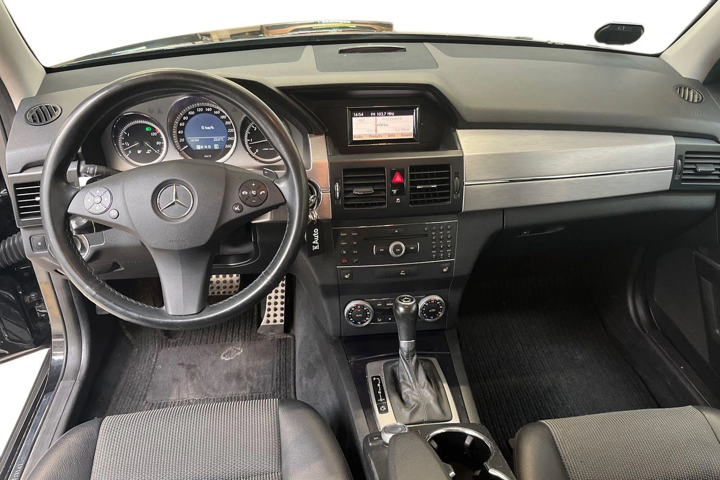 musta Mercedes-Benz GLK 2011 kuva 7.