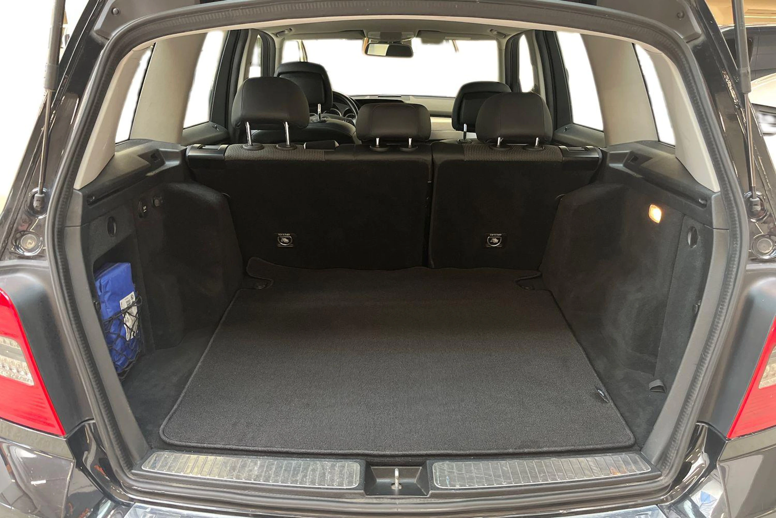 musta Mercedes-Benz GLK 2011 kuva 9.