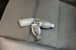 musta Mercedes-Benz GLK 2011 kuva 16.