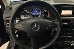 Harmaa Mercedes-Benz GLK 2011 kuva 17.