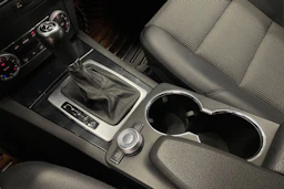 Harmaa Mercedes-Benz GLK 2011 kuva 21.