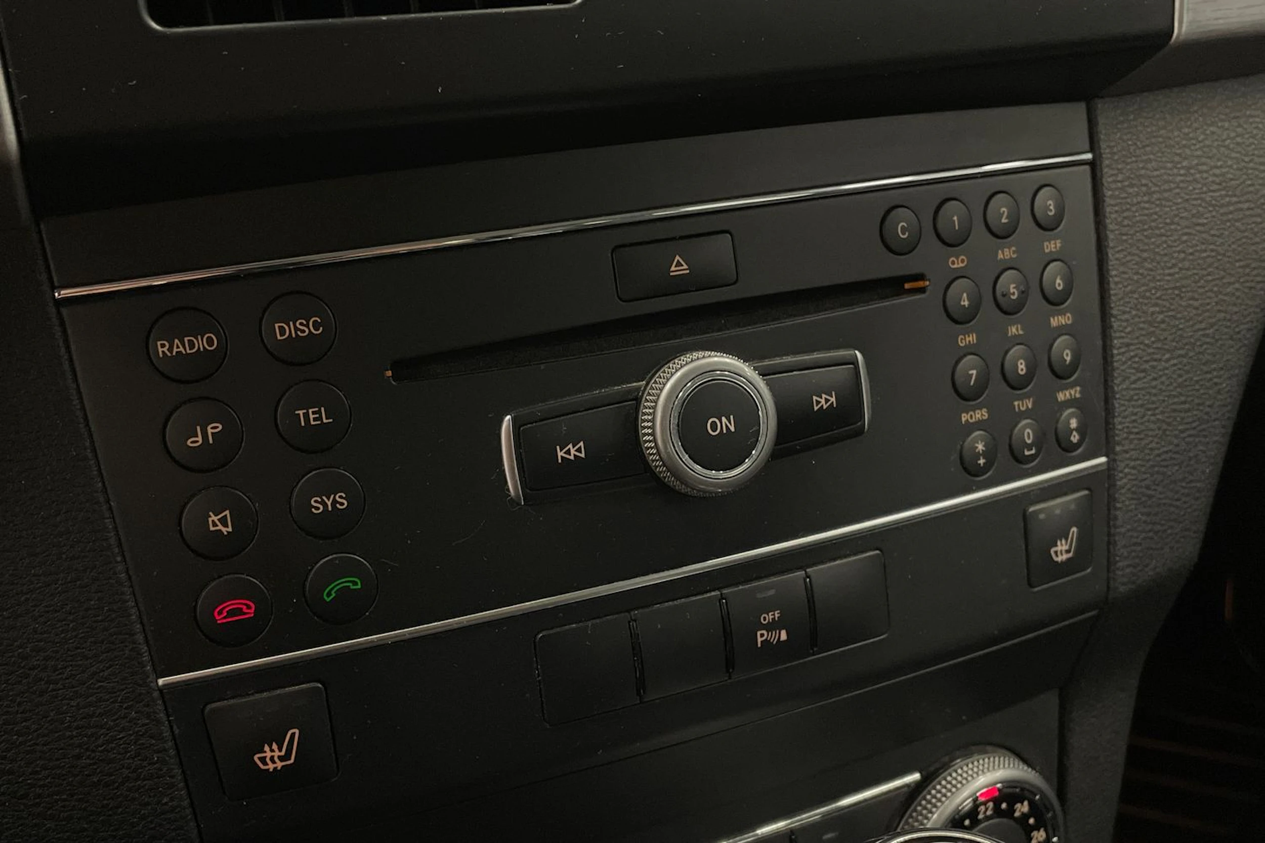 Harmaa Mercedes-Benz GLK 2011 kuva 23.